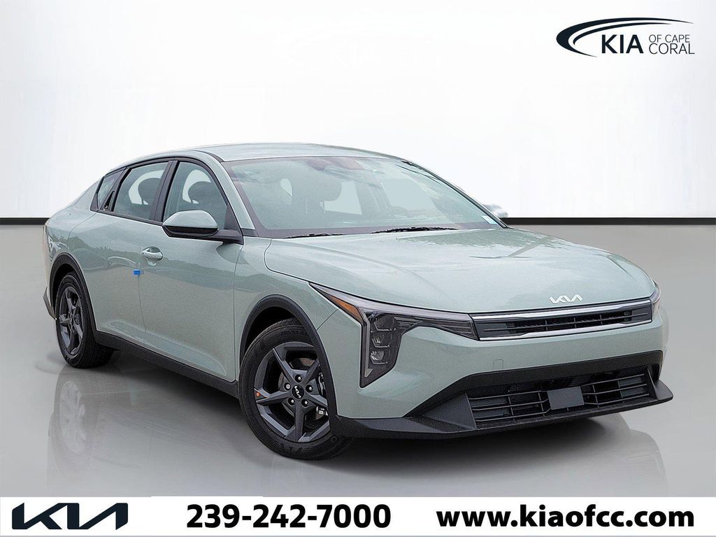 New 2026 Kia K4 LXS