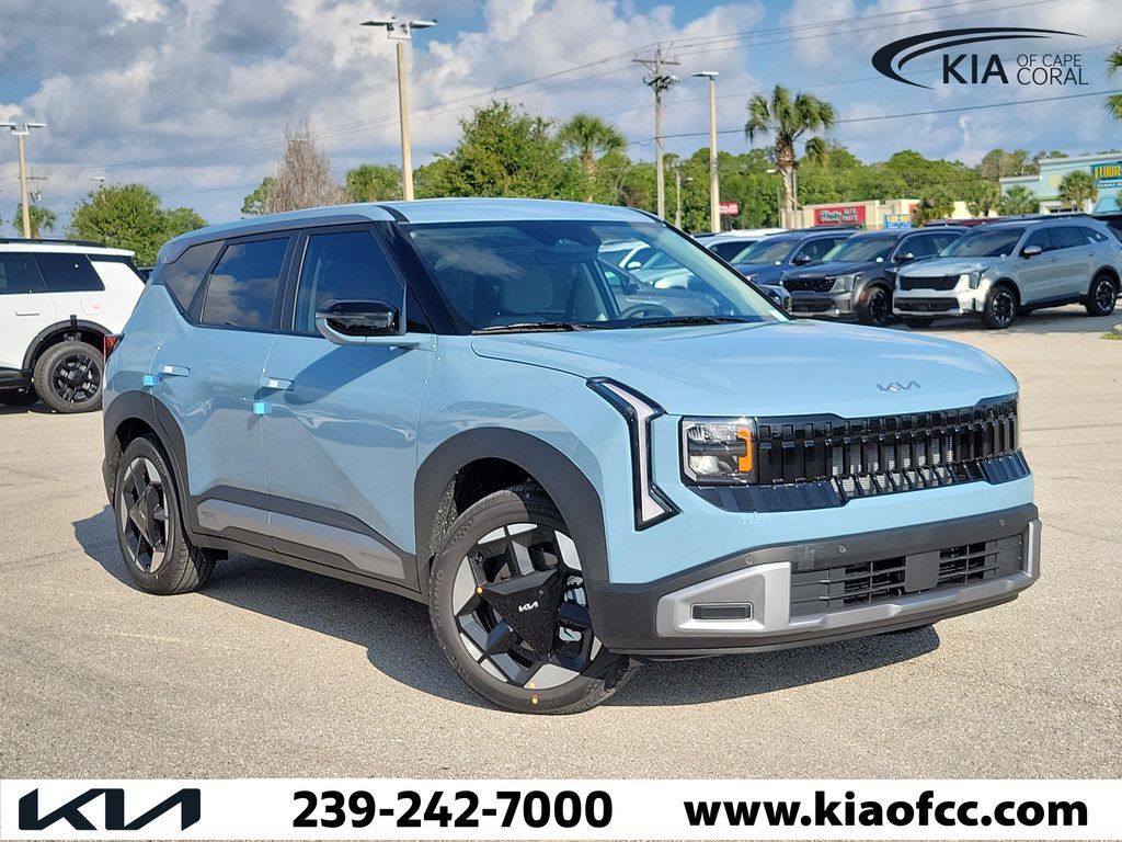New 2027 Kia Seltos S