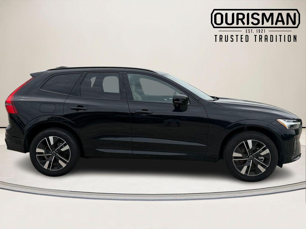 2026 Volvo XC60 B5 PLUS 照片 2