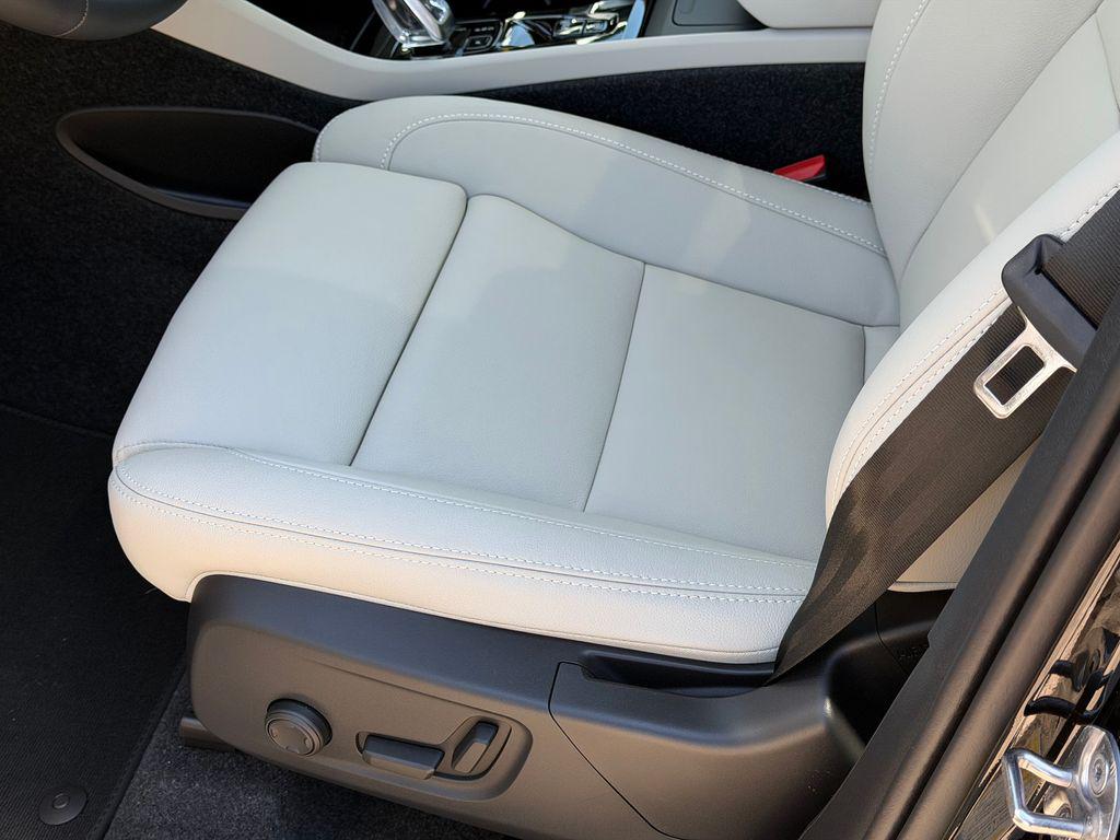 2026 Volvo XC40 B5 PLUS 缩略图 16