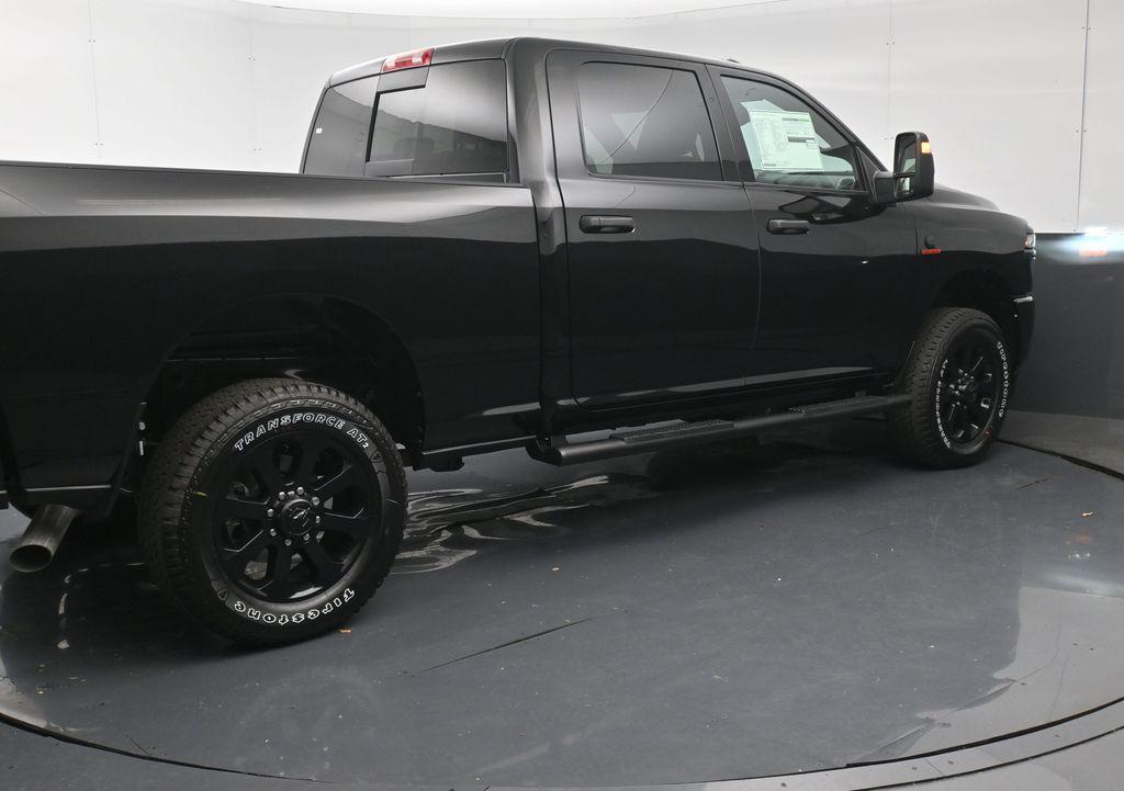 2026 RAM 2500 BLACK EXPRESS CREW CAB 4X4 6'4' BOX — фото 5
