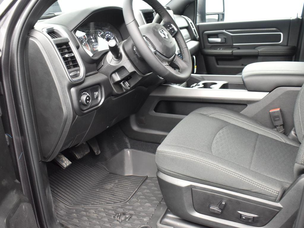 2026 RAM 2500 BIG HORN CREW CAB 4X4 6'4' BOX — миниатюра 16