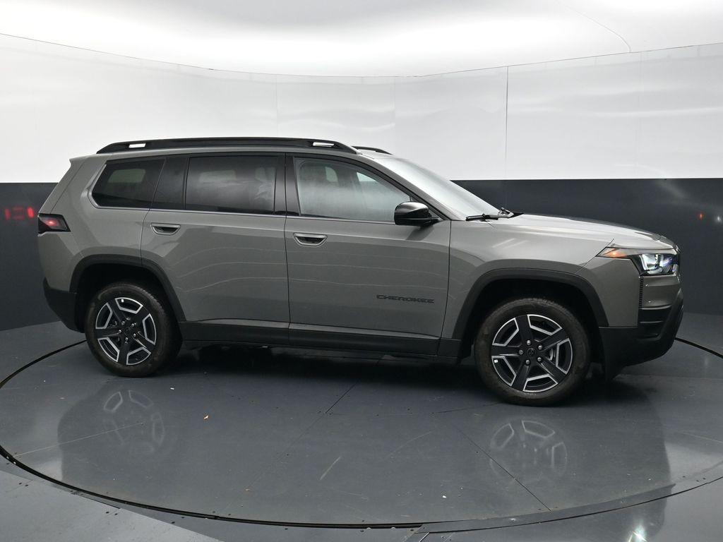 New 2026 Jeep Cherokee Laredo 4x4