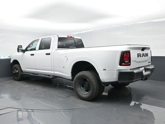 صورة 5 لـ 2026 RAM 3500 TRADESMAN CREW CAB 4X4 8' BOX