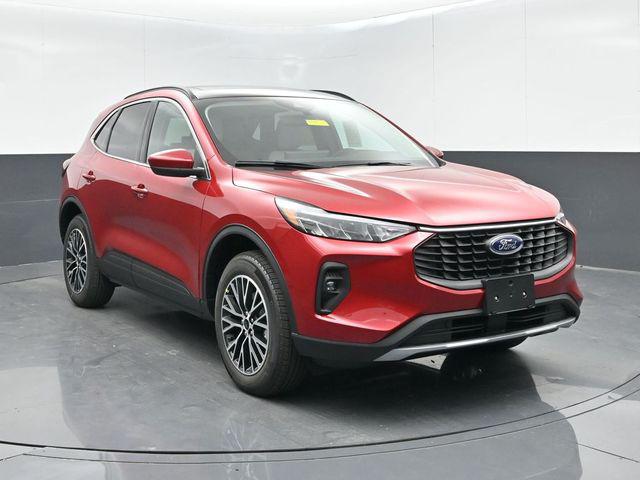 New 2026 Ford Escape PHEV SE