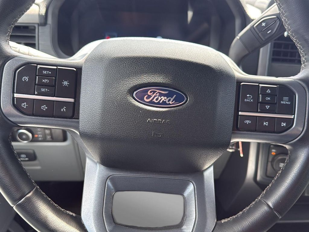 صورة مصغرة 53 لـ 2025 FORD F-150 XLT