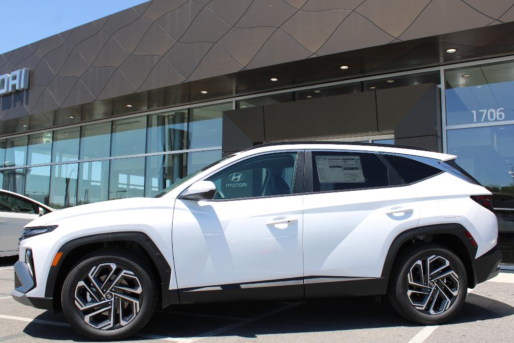New 2026 Hyundai TUCSON SEL