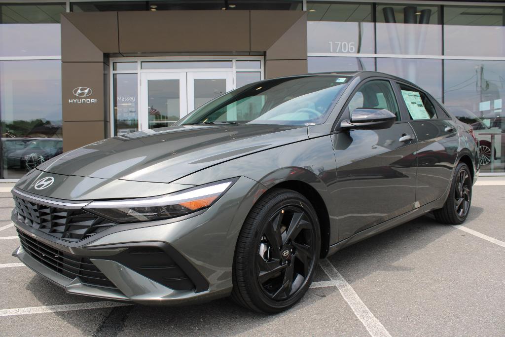 New 2026 Hyundai ELANTRA SEL Sport