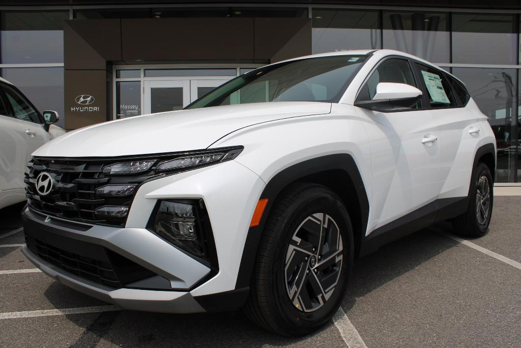 New 2026 Hyundai TUCSON Hybrid SE