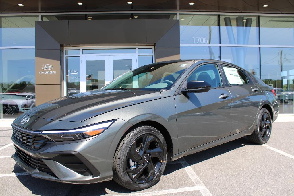 New 2026 Hyundai ELANTRA SEL Sport