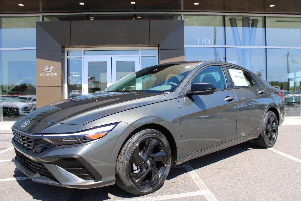 New 2026 Hyundai ELANTRA SEL Sport