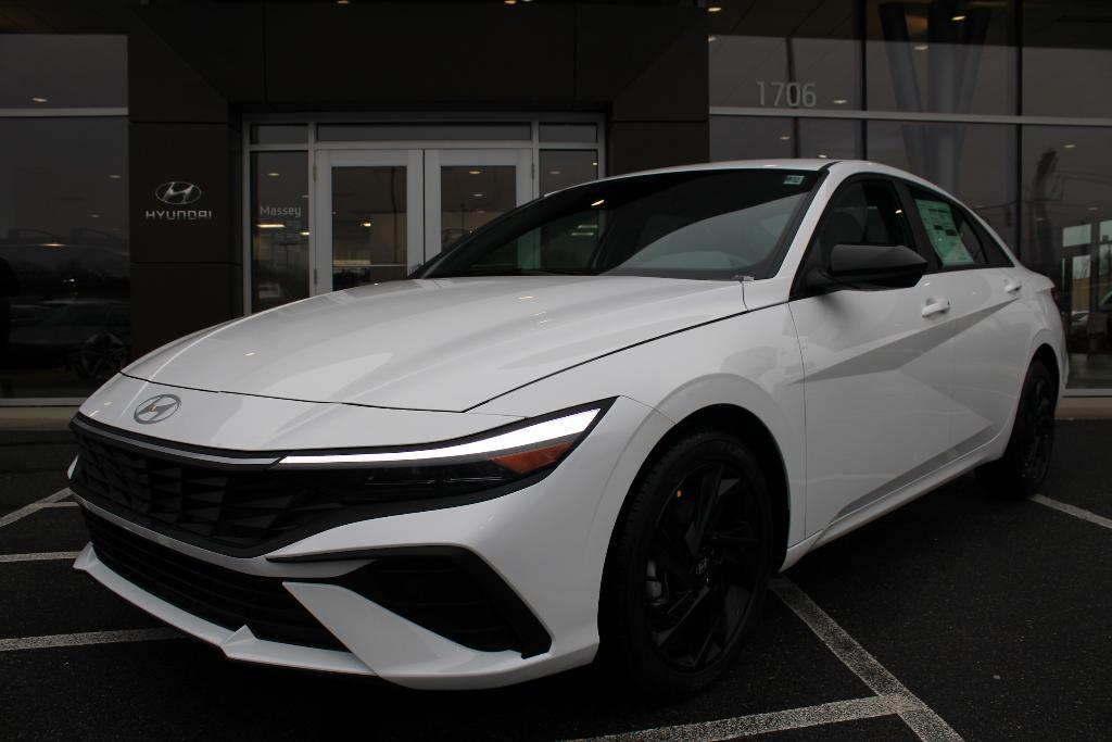 New 2026 Hyundai ELANTRA SEL Sport