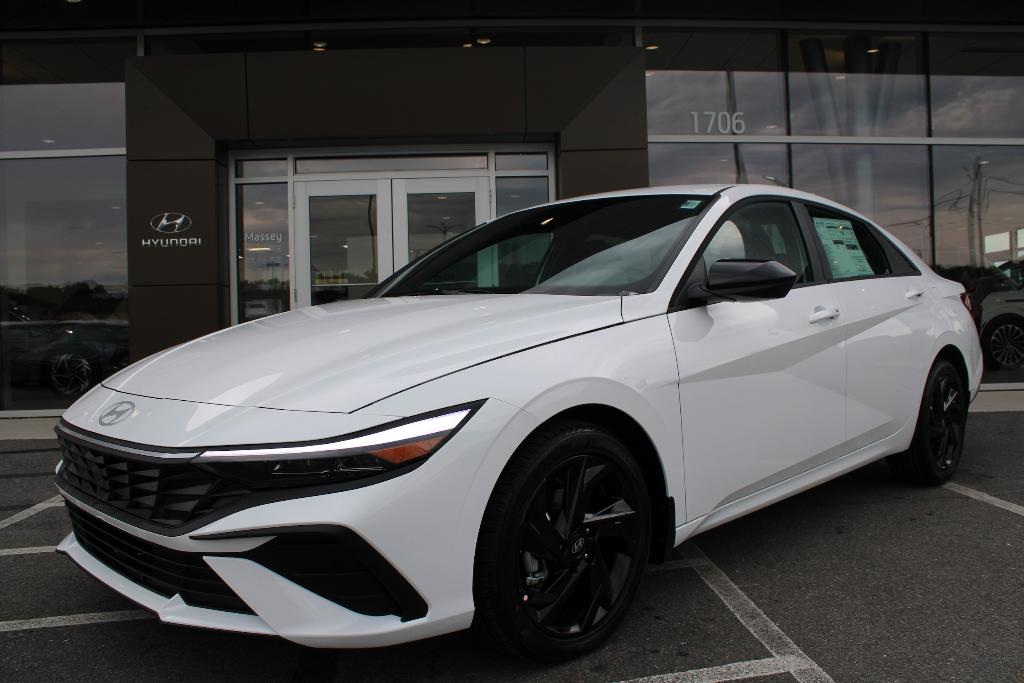 New 2026 Hyundai ELANTRA SEL Sport