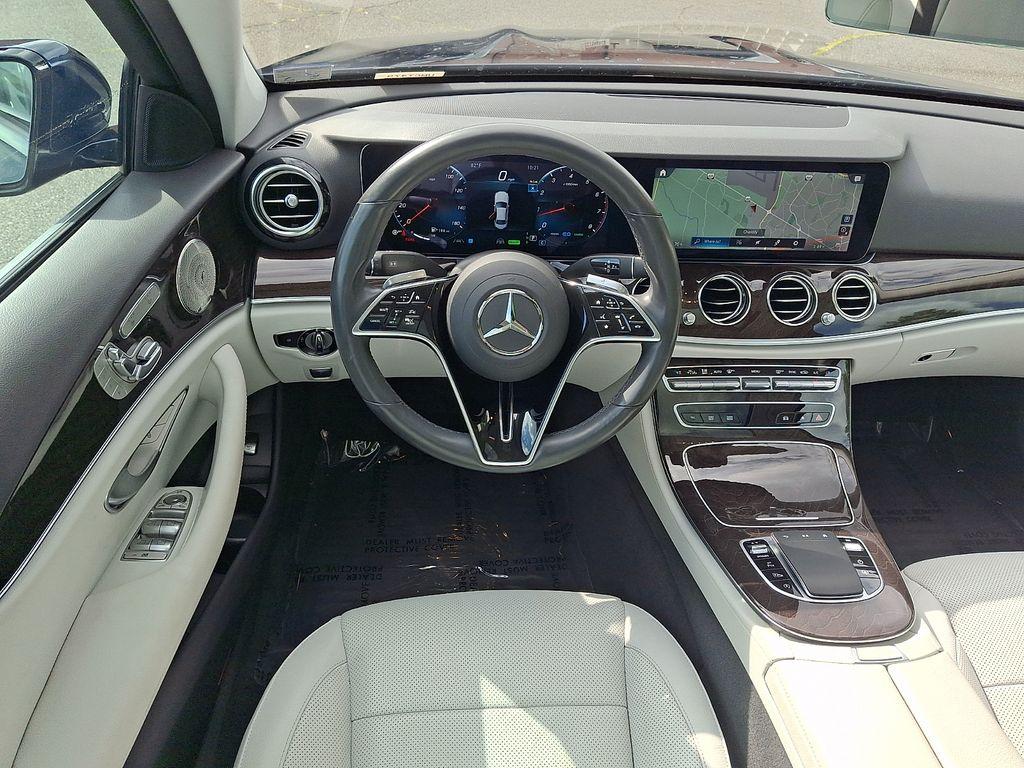 صورة 10 لـ 2023 Mercedes-BENZ E-CLASS