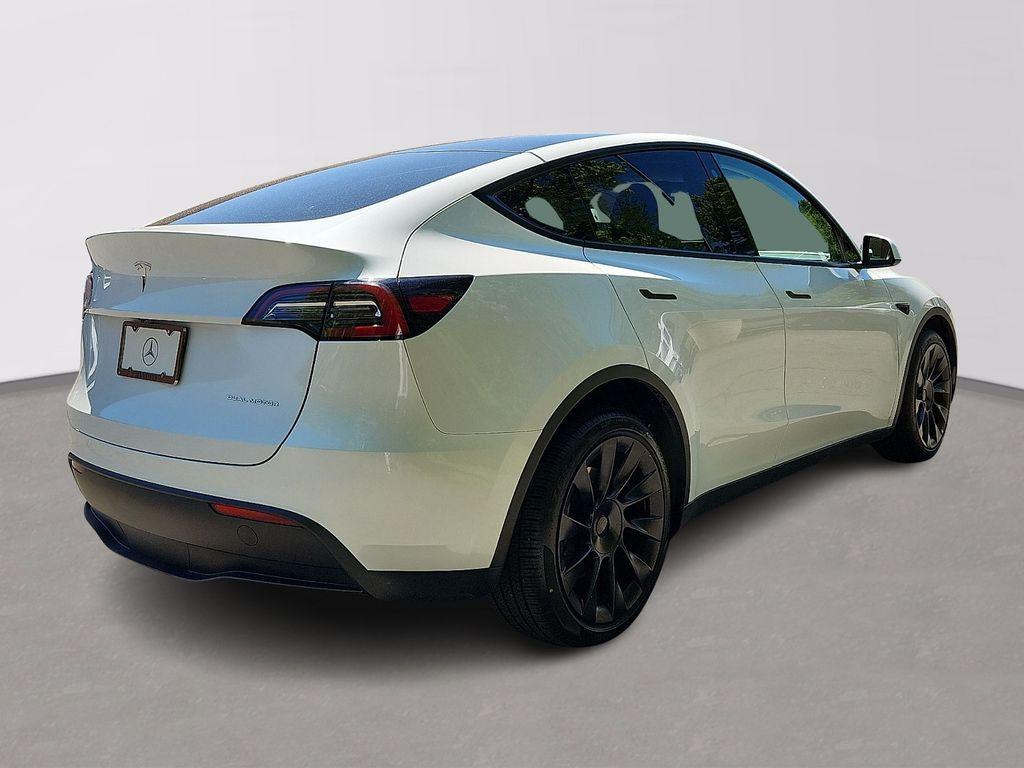 TESLA MODEL Y LONG RANGE - 4