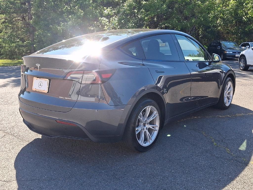 2023 Tesla MODEL Y LONG RANGE thumbnail 2