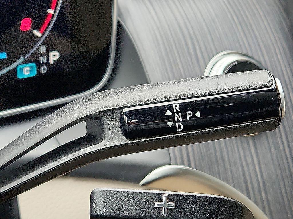 2026 Mercedes-BENZ GLC photo 10