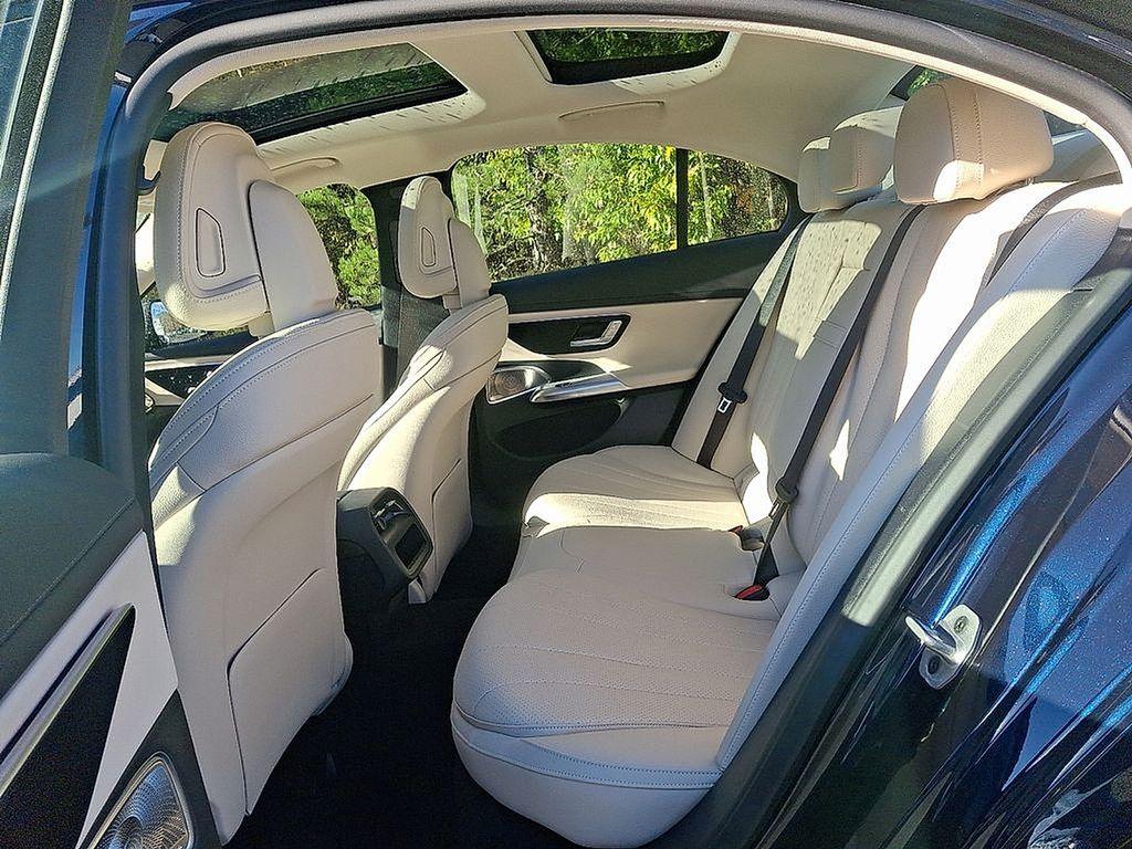 MERCEDES-BENZ E-CLASS - 7