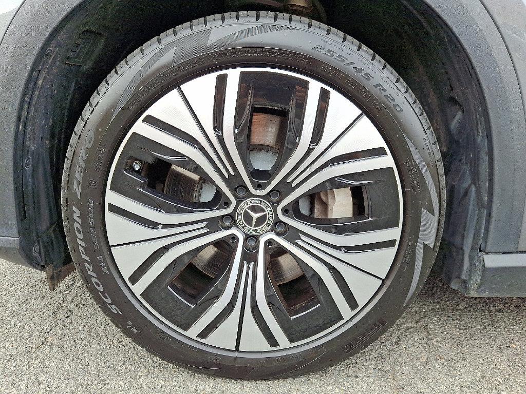 صورة 8 لـ 2023 Mercedes-BENZ EQE
