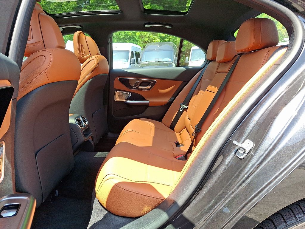 صورة 10 لـ 2026 Mercedes-BENZ C-CLASS