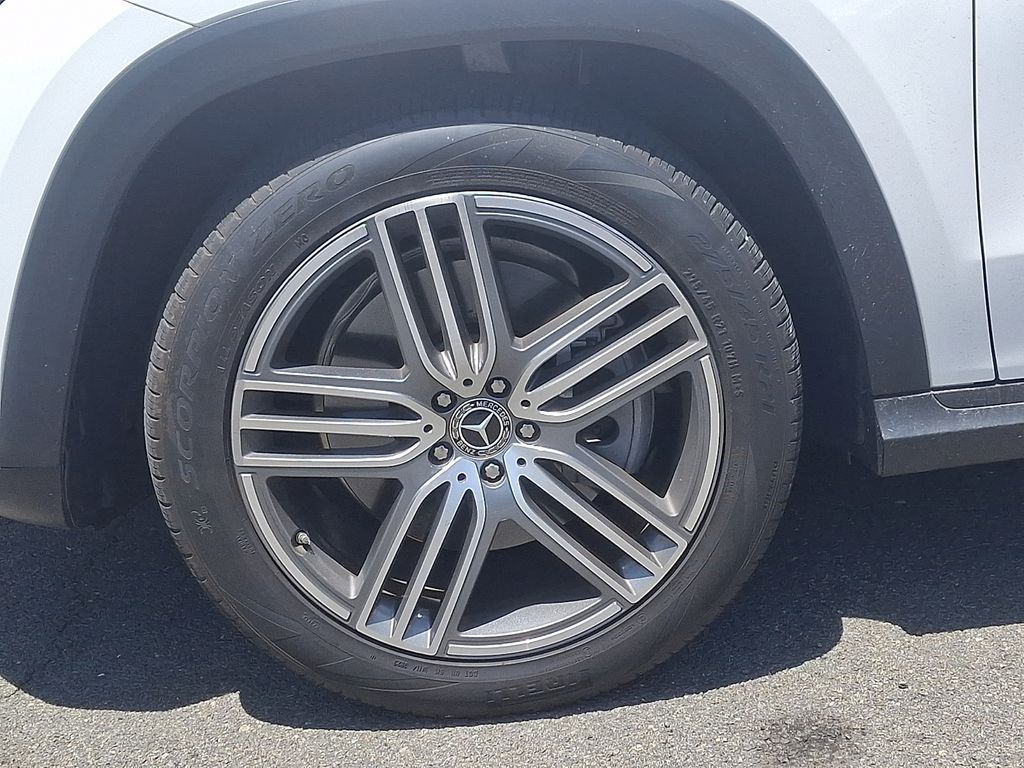 صورة 8 لـ 2024 Mercedes-BENZ GLS