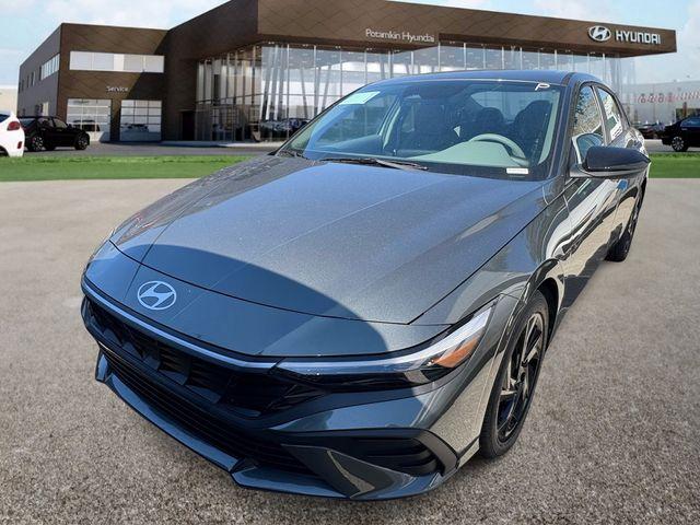 New 2026 Hyundai ELANTRA SEL Sport