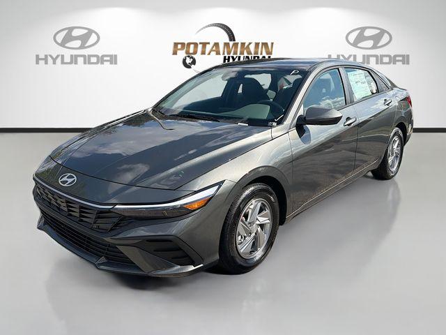 New 2026 Hyundai ELANTRA SE