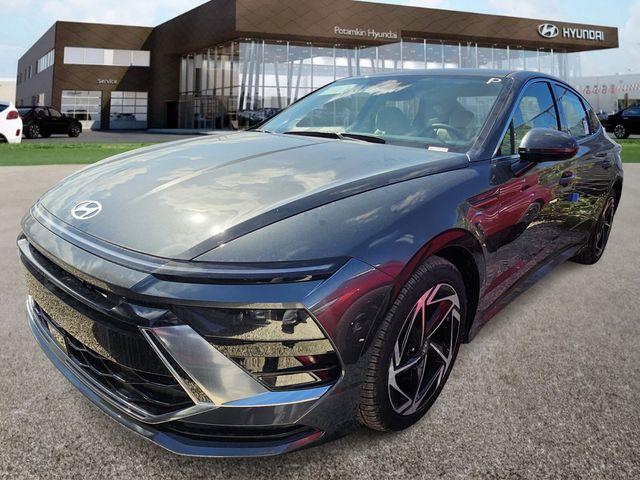 New 2026 Hyundai SONATA SEL Sport