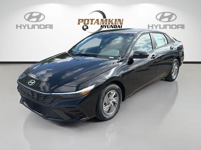 New 2026 Hyundai ELANTRA SE