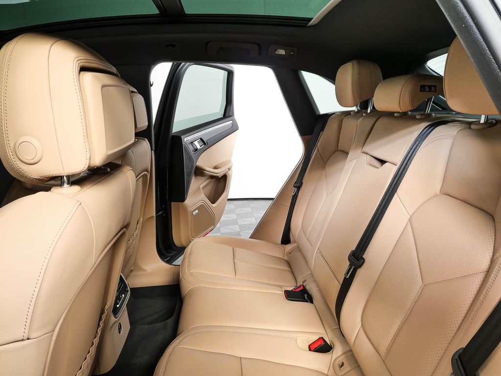 2026 Porsche MACAN — миниатюра 21