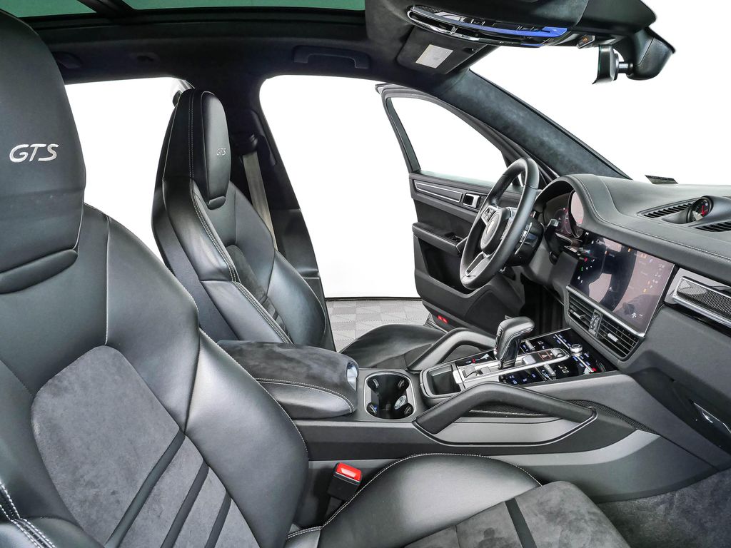 2023 Porsche CAYENNE GTS 缩略图 24