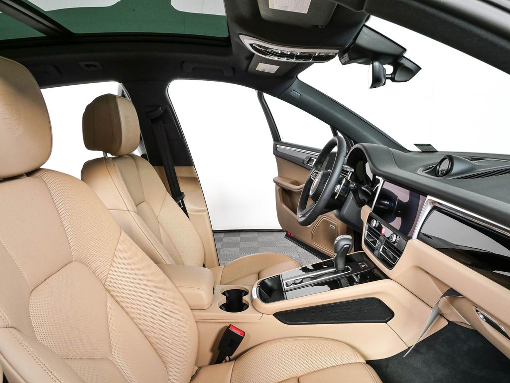 2026 Porsche MACAN — миниатюра 24