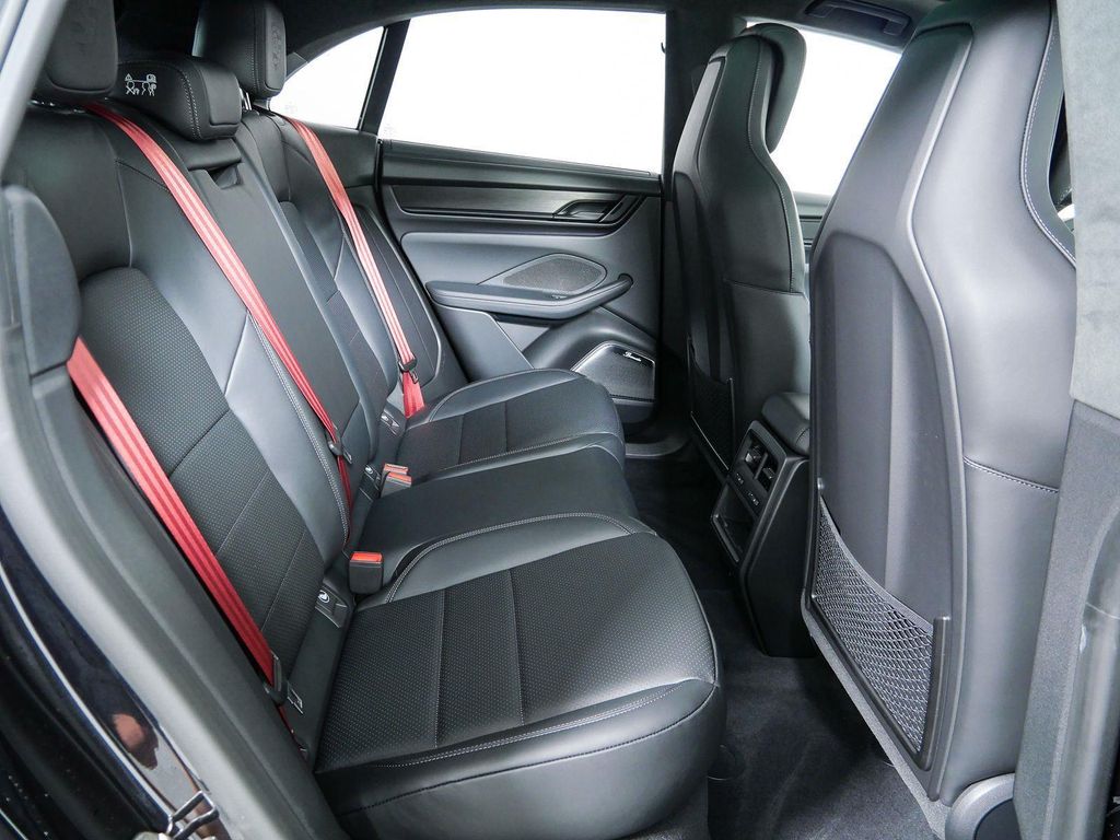 2026 Porsche MACAN MACAN ELECTRIC GTS 缩略图 24