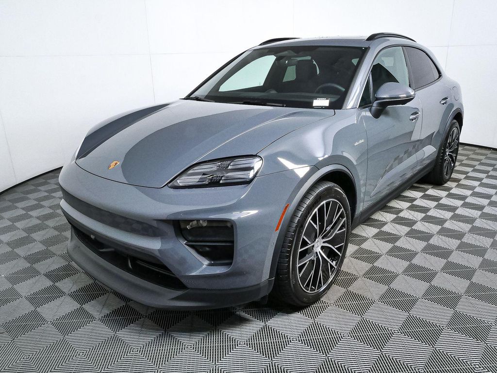 New 2026 Porsche Macan Macan Electric 4