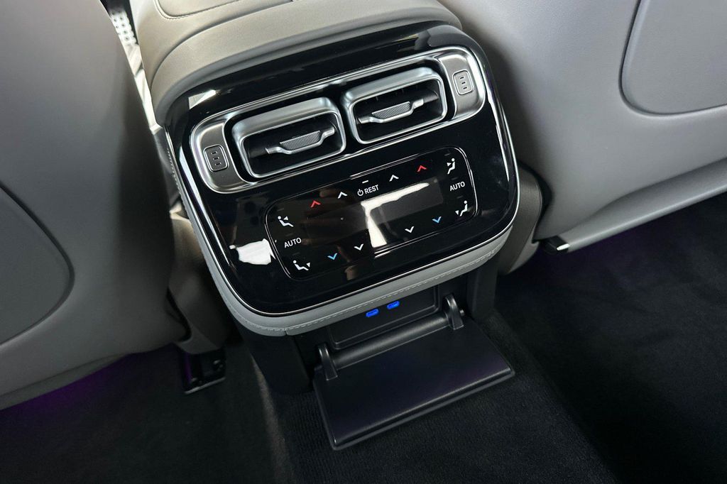 صورة مصغرة 24 لـ 2026 Mercedes-BENZ AMG S 63 E 4MATIC