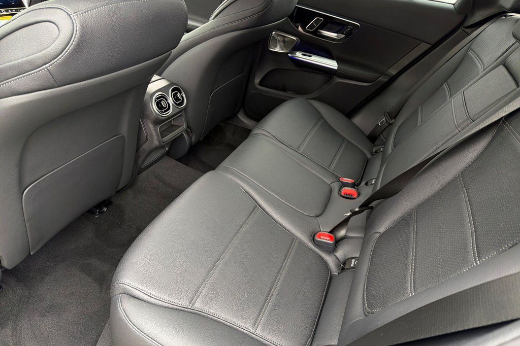2026 Mercedes-BENZ GLC 缩略图 12