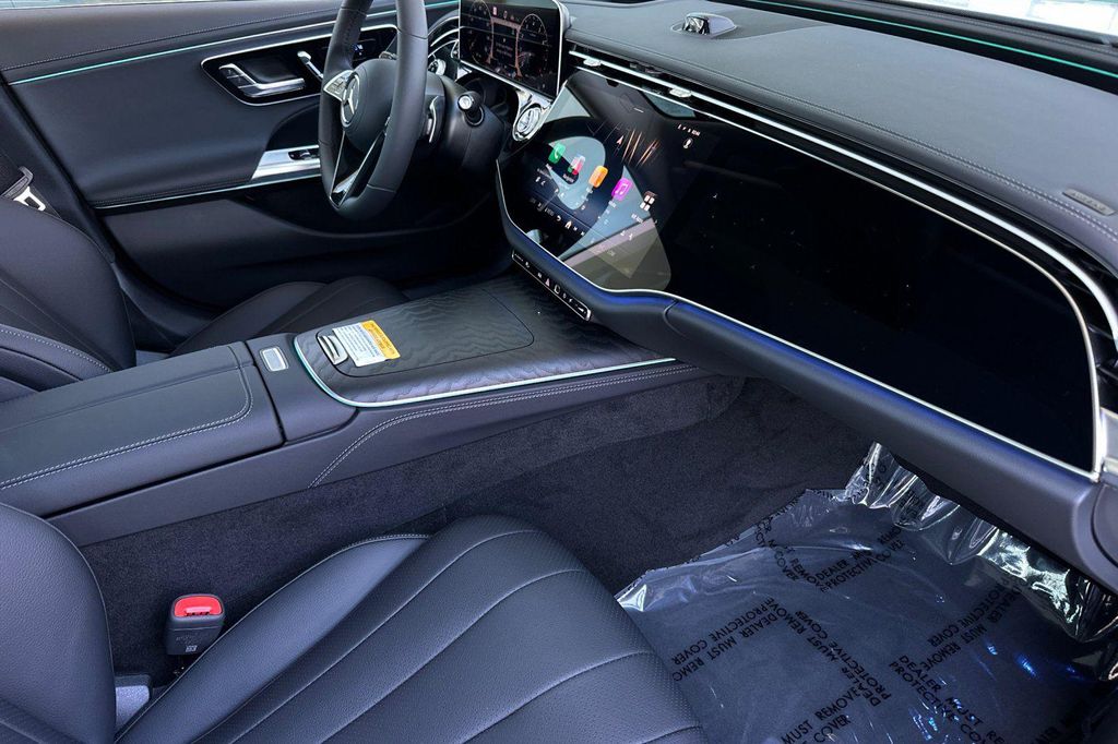 MERCEDES-BENZ E-CLASS - 10