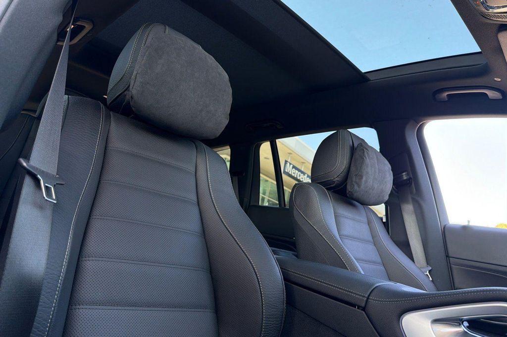 2026 Mercedes-BENZ GLS 照片 3