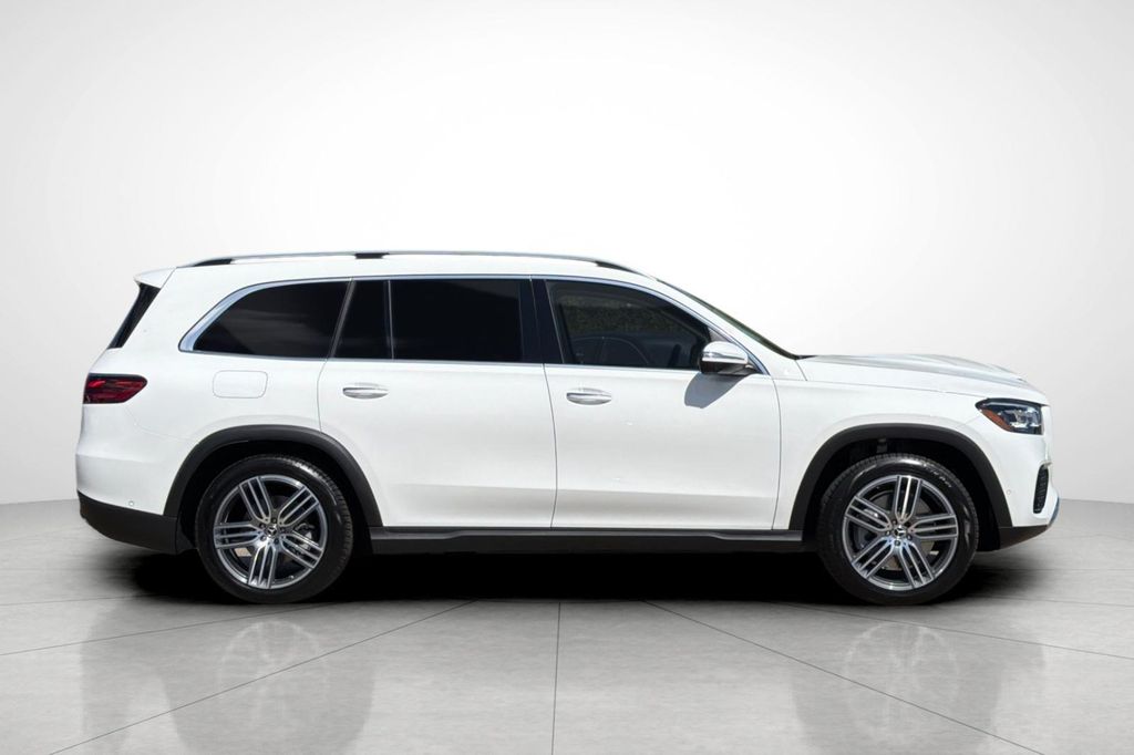 2026 Mercedes-BENZ GLS 缩略图 32