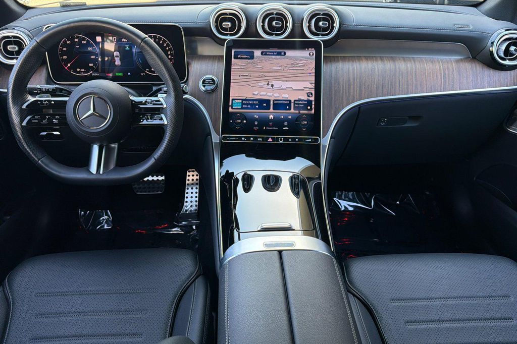 صورة 2 لـ 2025 Mercedes-BENZ GLC