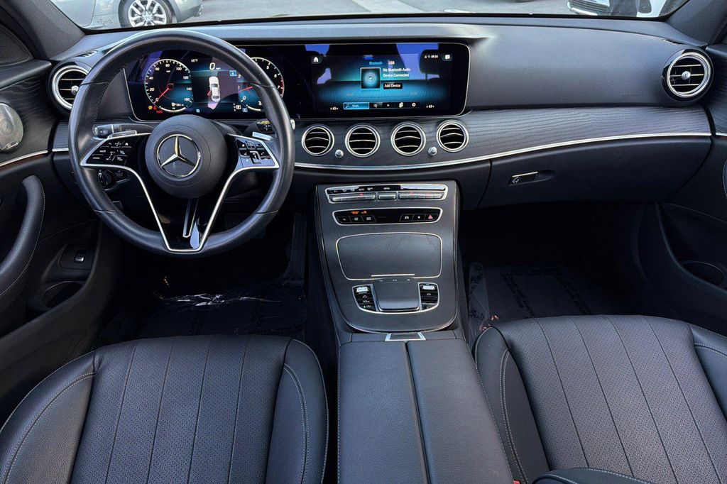 MERCEDES-BENZ E-CLASS - 2