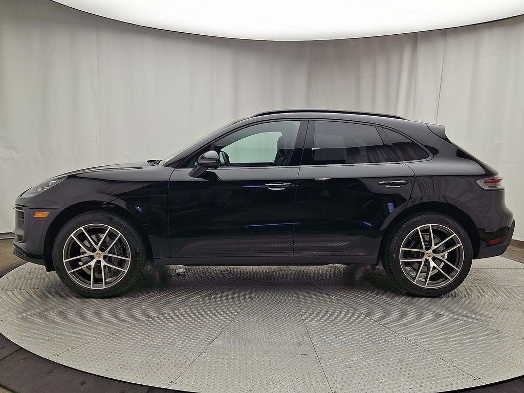 2022 Porsche MACAN BASE — фото 7