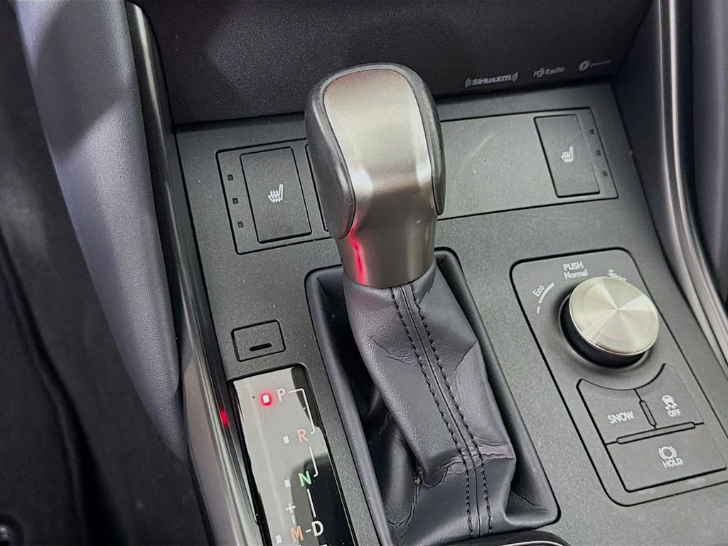 صورة مصغرة 21 لـ 2025 Lexus IS 350 BASE
