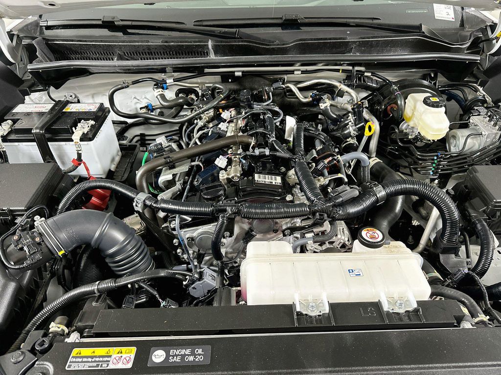 صورة مصغرة 28 لـ 2025 Toyota 4RUNNER SR5