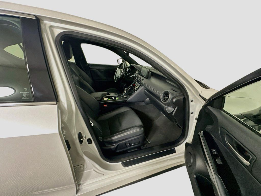 2023 Lexus IS 300 BASE — миниатюра 26
