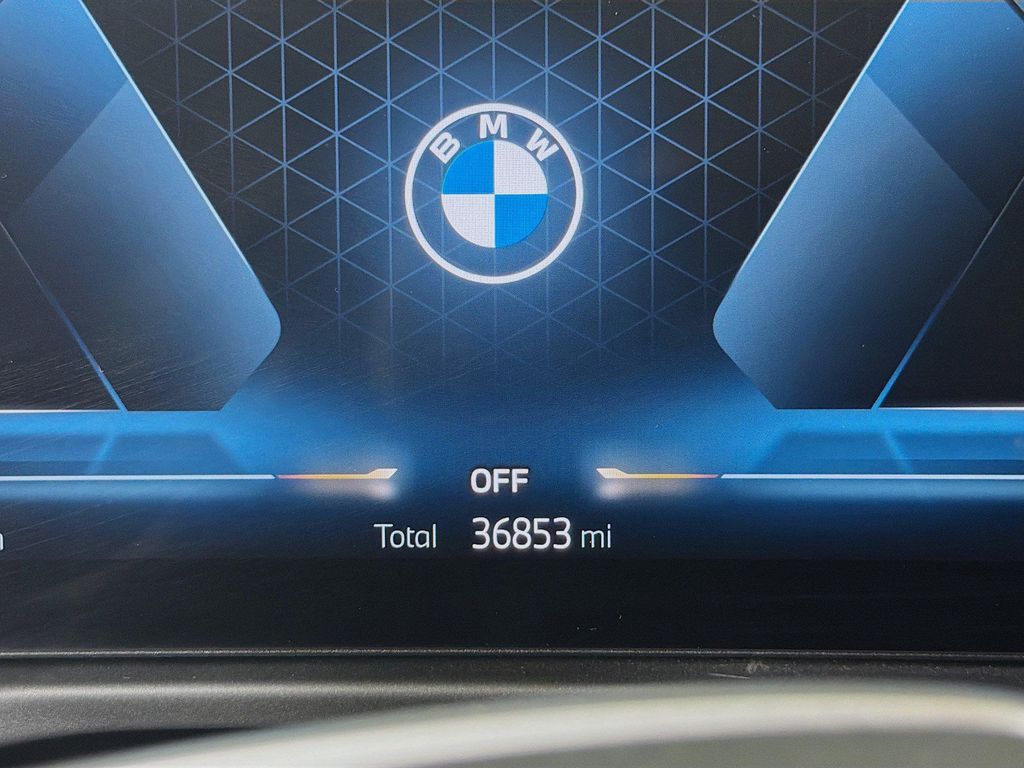 2025 BMW 330 330I — миниатюра 15