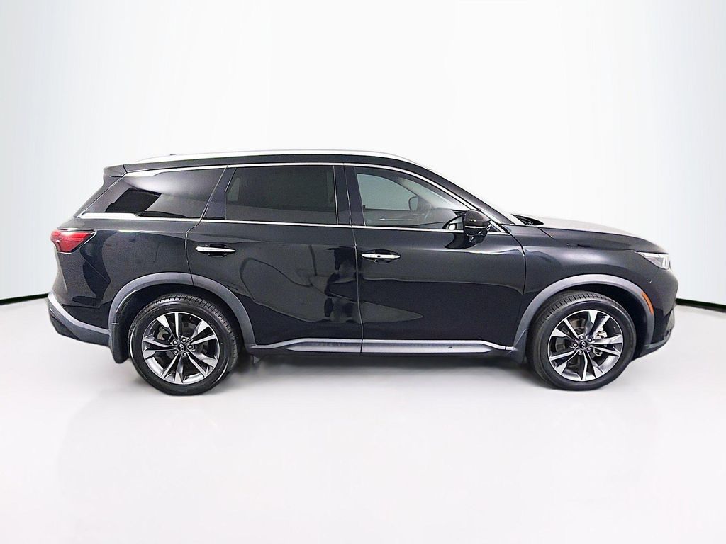 صورة 8 لـ 2023 Infiniti QX60 LUXE