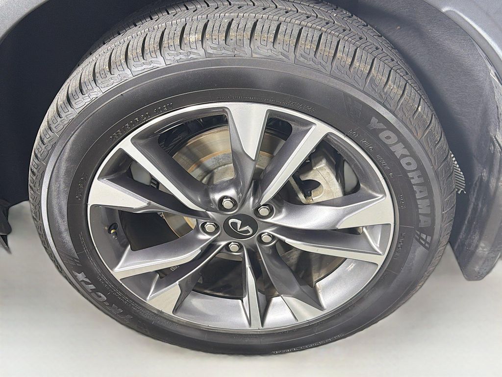 صورة 9 لـ 2023 Infiniti QX60 LUXE