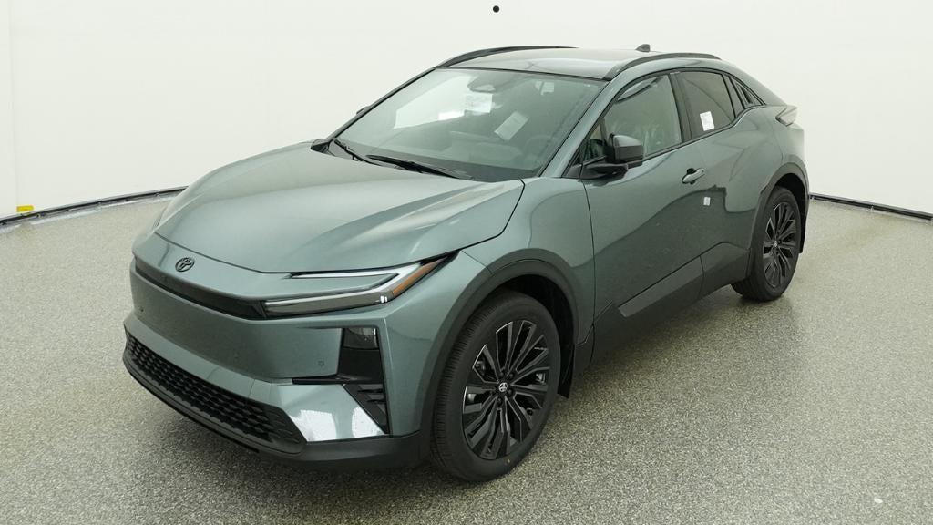 New 2026 Toyota C-HR XSE