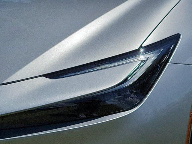 صورة 10 لـ 2024 Toyota PRIUS XLE